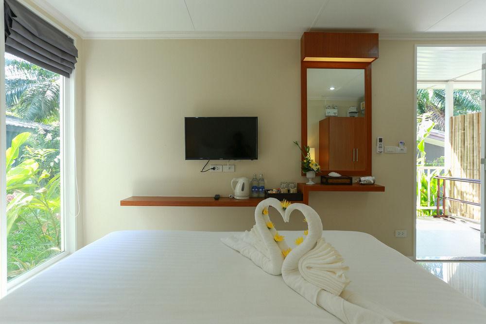 Beyond Krabi Hotell Klong Muang Beach Exteriör bild